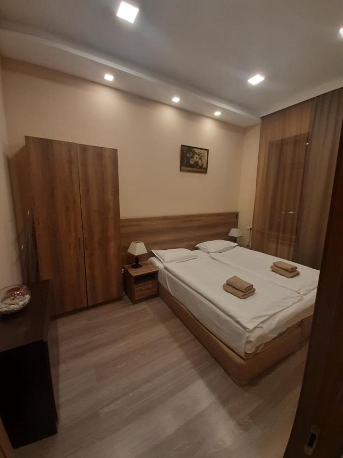 Yerevan, Abovyan 34 My Street المظهر الخارجي الصورة